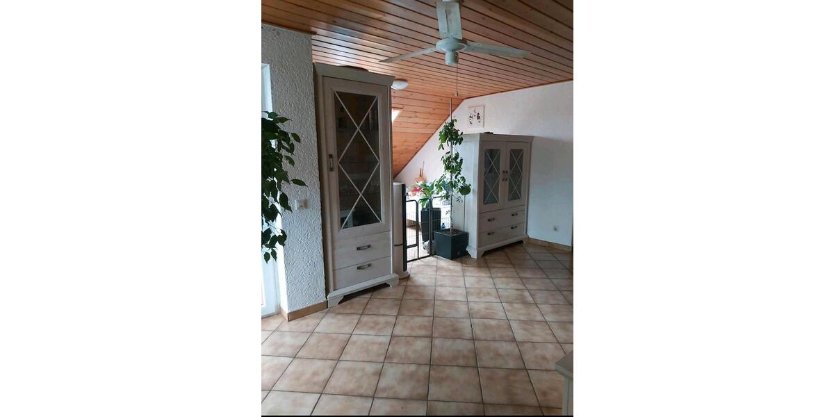 Dachgeschoßwohnung Schriesheim - 2 Zimmer, 80 m&sup2;, 1.150&euro; | Angebot:26030776