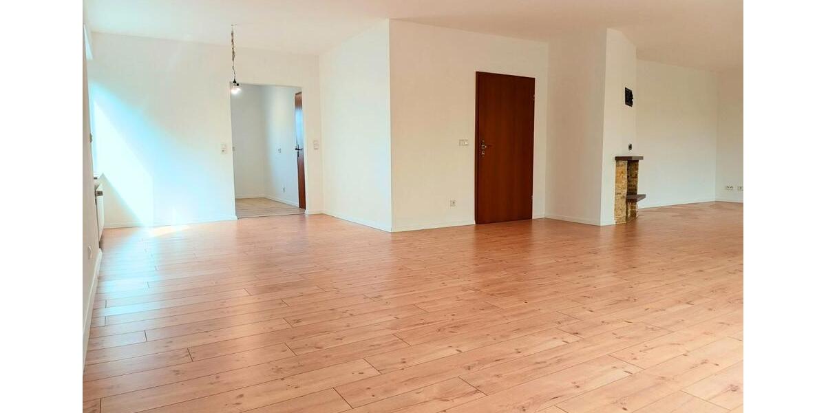 Maisonettenwohnung Schwalbach - 4.5 Zimmer, 194 m&sup2;, 1.450&euro; | Angebot:26587800