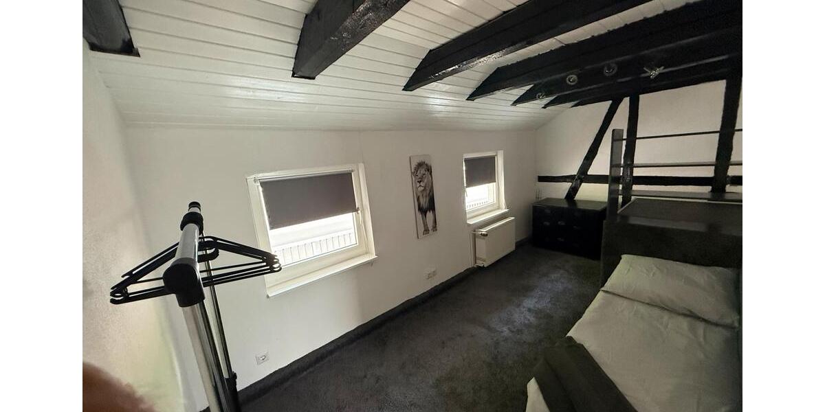 Wohnen auf Zeit Polle - 7 Zimmer, 250 m&sup2;, 140&euro; | Angebot:24767127