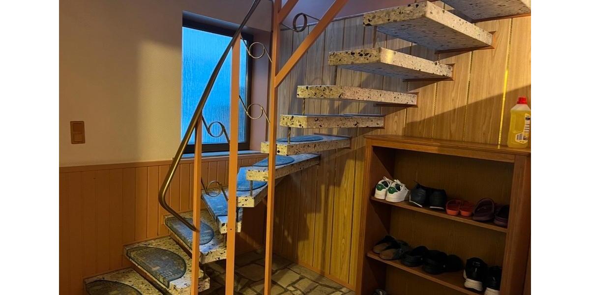 Einfamilienhaus Wächtersbach - 4 Zimmer, 125 m&sup2;, 1.200&euro; | Angebot:26257569