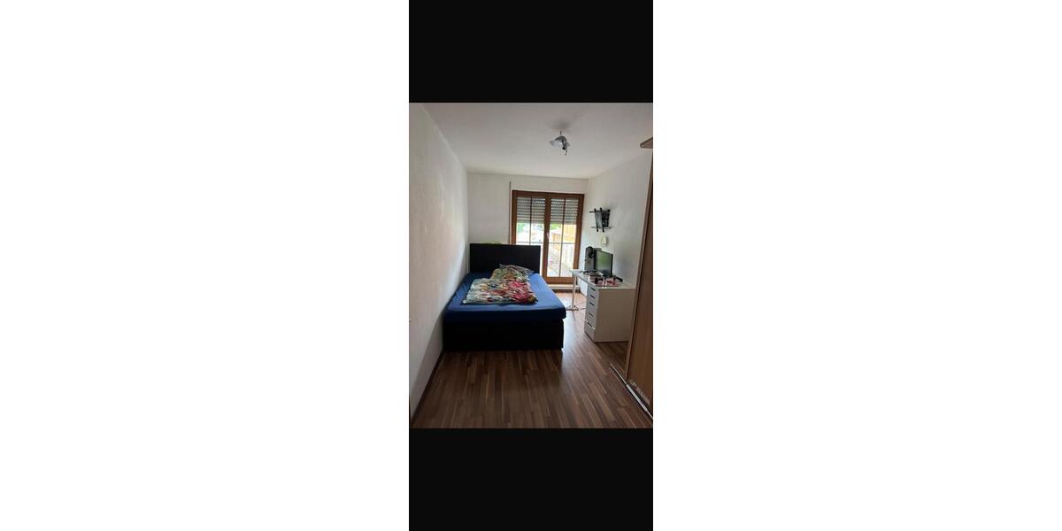 Etagenwohnung Eningen unter Achalm - 3 Zimmer, 83 m&sup2;, 1.440&euro; | Angebot:26593078