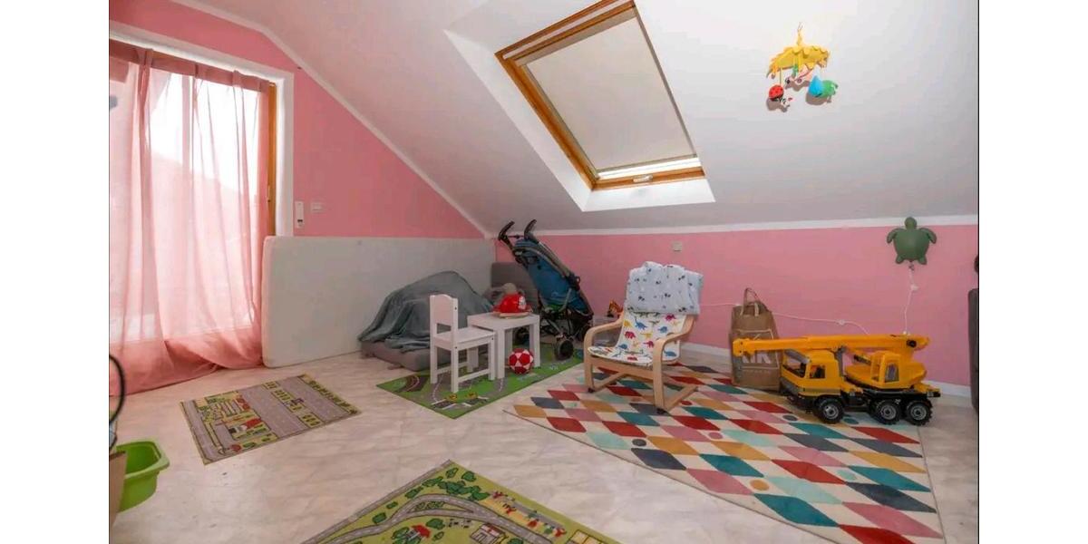 Dachgeschoßwohnung Niedereschach - 3.5 Zimmer, 90 m&sup2;, 900&euro; | Angebot:24730141