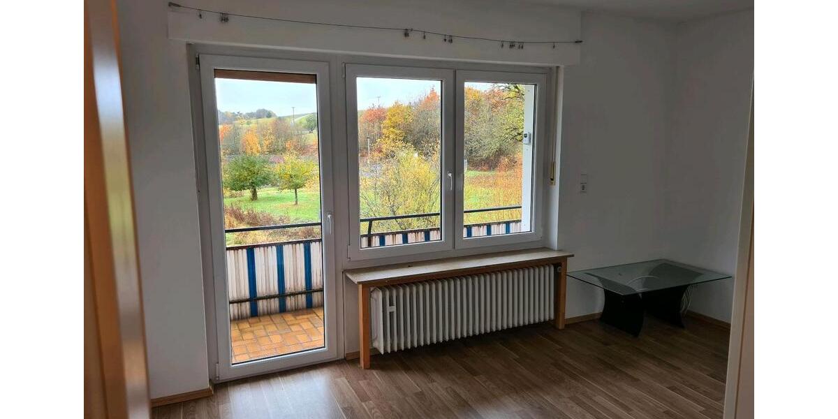 Erdgeschoßwohnung Ravenstein - 3.5 Zimmer, 74 m&sup2;, 900&euro; | Angebot:24780345