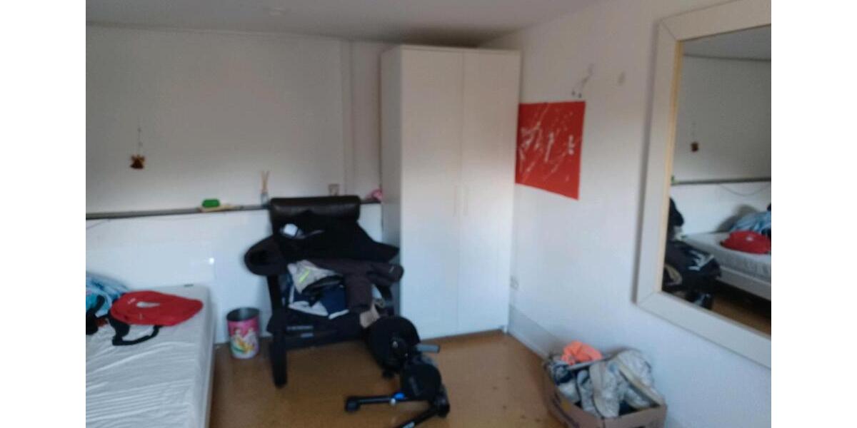 Bauernhaus, Landhaus Wilhelmsdorf - 7 Zimmer, 130 m&sup2;, 2.000&euro; | Angebot:25845678