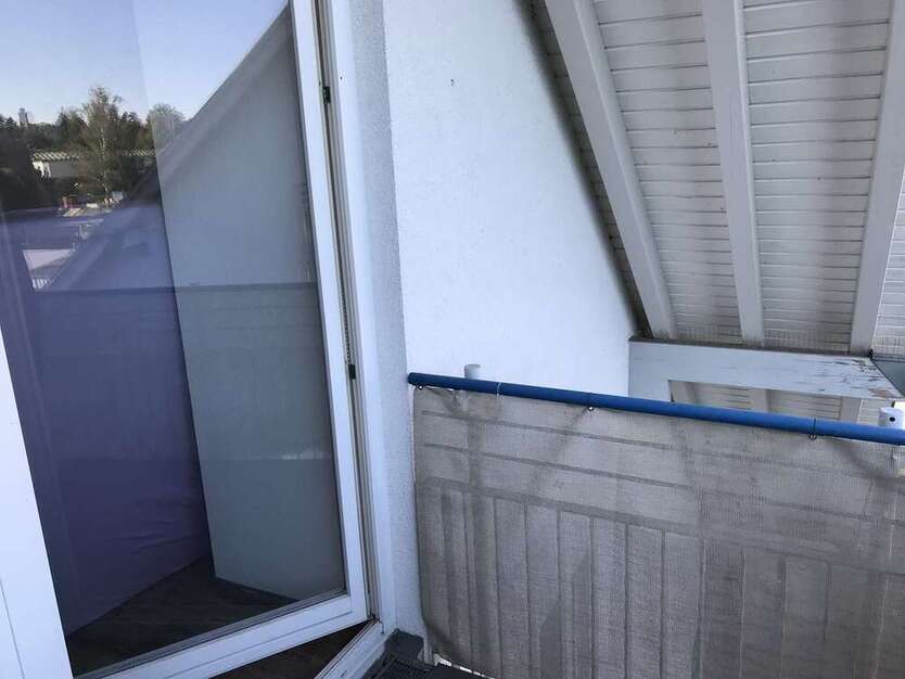 Schöne 1-RaumWohnung mit Balkon, Stpl. und EBK in ruhiger Wohnsiedlung!