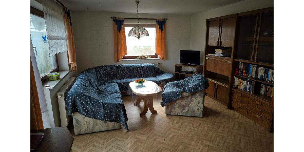 Erdgeschoßwohnung Konnersreuth - 3 Zimmer, 129 m&sup2;, 750&euro; | Angebot:25907825