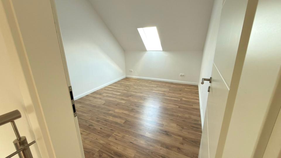 Doppelhaushälfte Zetel - 4 Zimmer, 100 m&sup2;, 1.150&euro; | Angebot:26375590