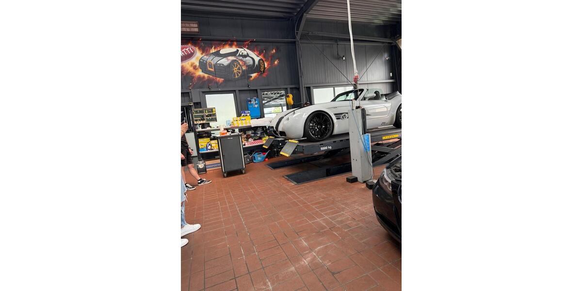 Reifenservice-Werkstattfläche zu vermieten zimmer