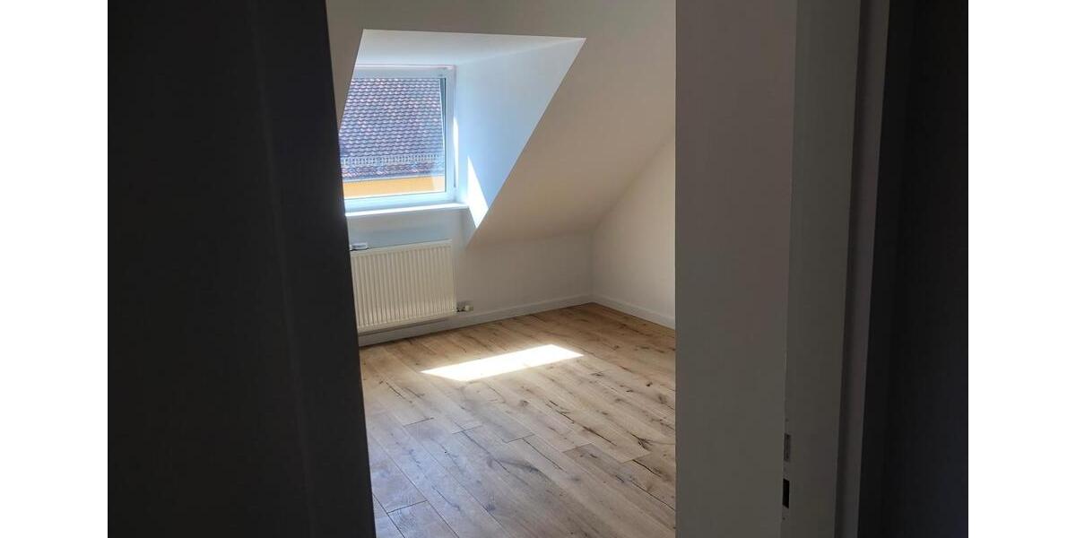 Dachgeschoßwohnung Nürnberg - 2 Zimmer, 58 m&sup2;, 890&euro; | Angebot:25217492
