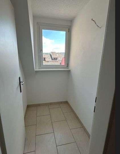 Dachgeschoßwohnung Waldshut-Tiengen Tiengen - 4 Zimmer, 115 m&sup2;, 850&euro; | Angebot:26066450