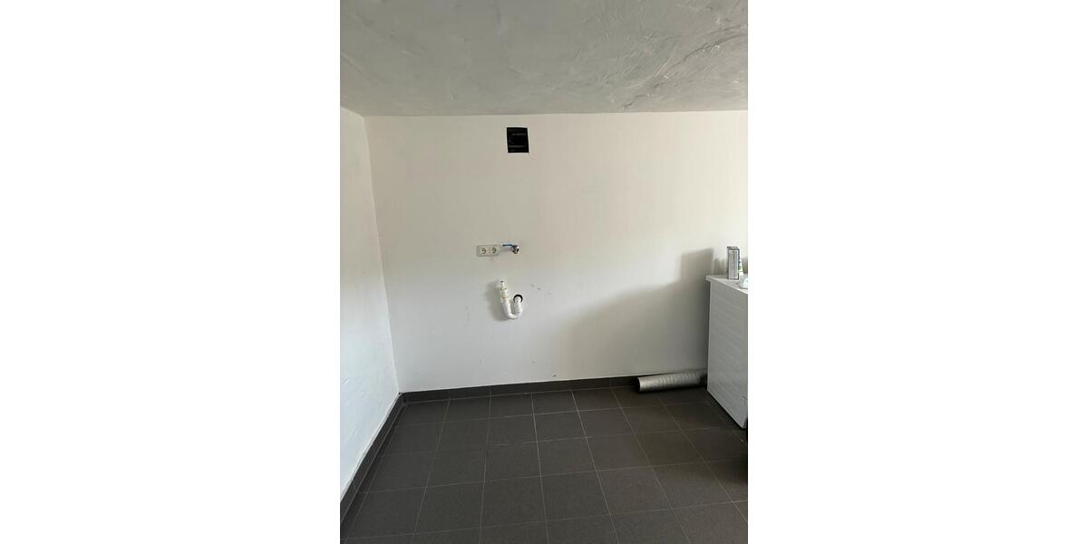 Dachgeschoßwohnung Lohr am Main - 5 Zimmer, 90 m&sup2;, 1.000&euro; | Angebot:26482745