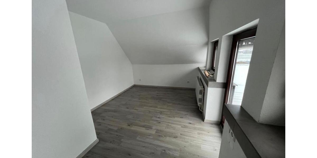 Dachgeschoßwohnung Rodewald - 3 Zimmer, 100 m&sup2;, 950&euro; | Angebot:26387251