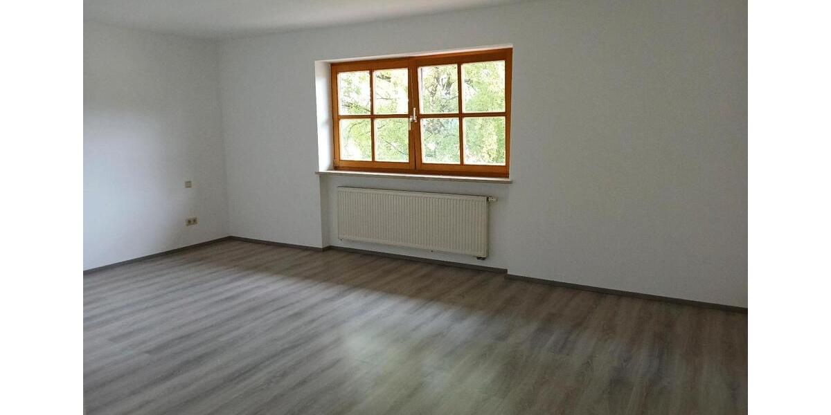 Einfamilienhaus Reisbach Englmannsberg - 7 Zimmer, 200 m&sup2;, 1.550&euro; | Angebot:25675541