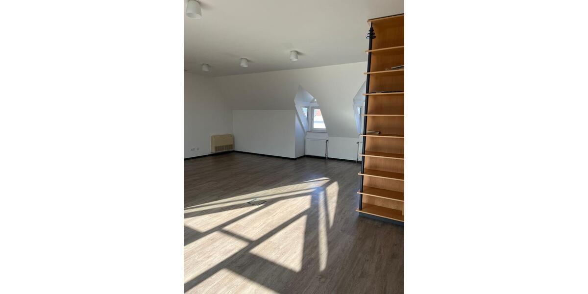 Dachgeschoßwohnung Erwitte - 3 Zimmer, 124 m&sup2;, 1.158&euro; | Angebot:25871322