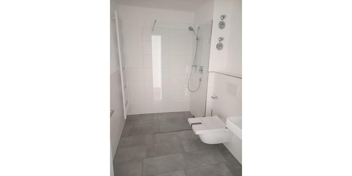 Etagenwohnung Bad Reichenhall - 2 Zimmer, 64 m&sup2;, 980&euro; | Angebot:26663380