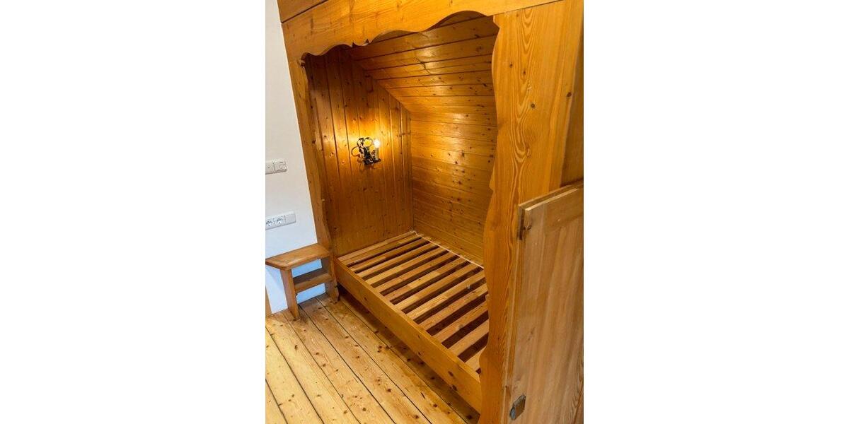 Dachgeschoßwohnung Oberammergau - 5 Zimmer, 90 m&sup2;, 1.100&euro; | Angebot:26310247