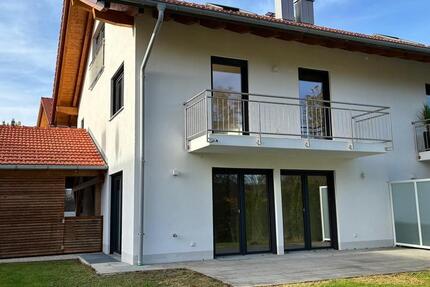 Haus Egling - 5 Zimmer, 171 m&sup2;, 2.980&euro; | Angebot:25501517