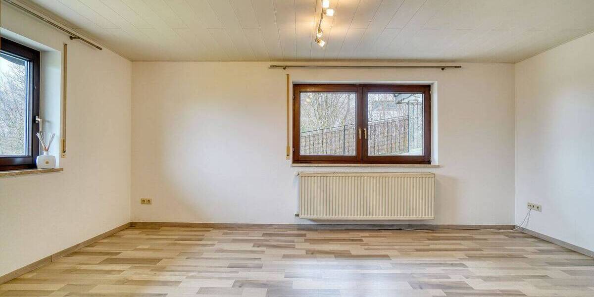 Etagenwohnung Berkheim - 2 Zimmer, 69 m&sup2;, 550&euro; | Angebot:26092125