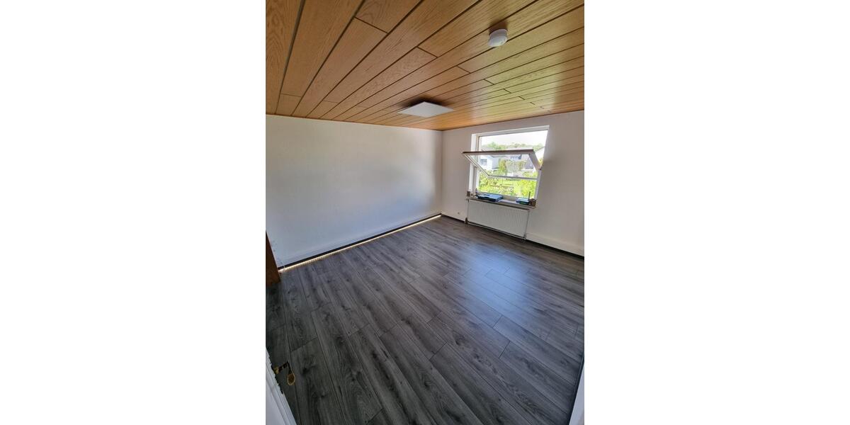 Etagenwohnung Warburg - 3 Zimmer, 80 m&sup2;, 600&euro; | Angebot:25396344