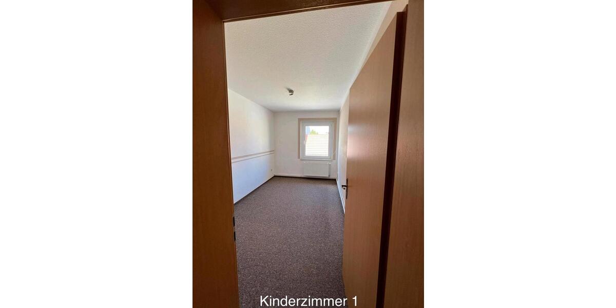 Etagenwohnung Staßfurt Atzendorf - 4 Zimmer, 67 m&sup2;, 350&euro; | Angebot:25944857