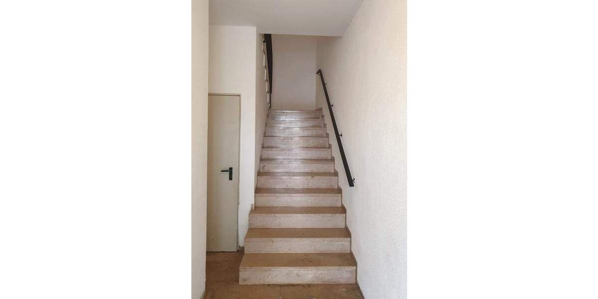 Etagenwohnung Bad Mergentheim - 3 Zimmer, 120 m&sup2;, 700&euro; | Angebot:25668919