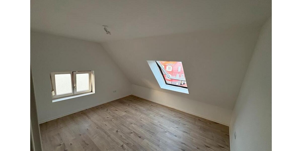 2-Zimmer-Dachgeschosswohnung in zentraler Lage in Ettenheim zimmer