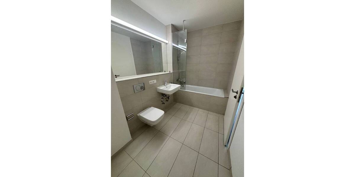 Etagenwohnung Schönefeld - 2 Zimmer, 65 m&sup2;, 1.058&euro; | Angebot:24990037