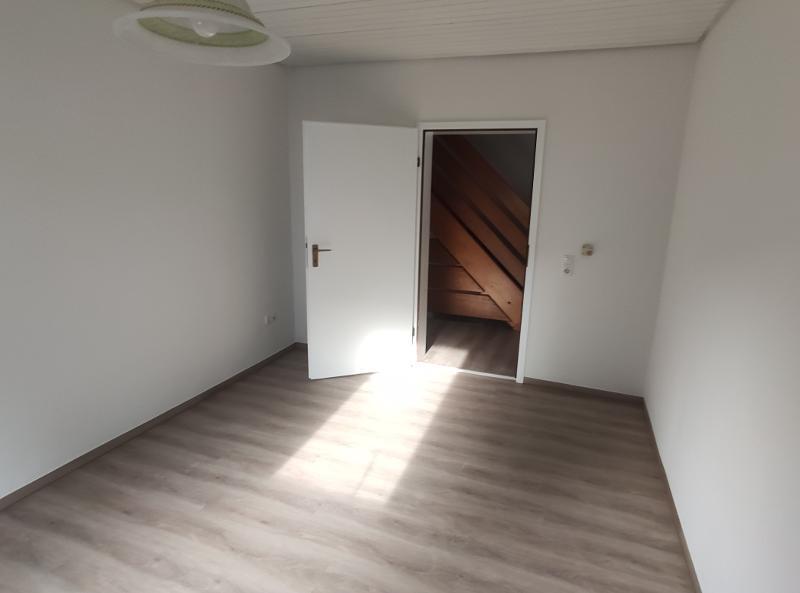 Saniertes Einfamilienhaus mit Stellplatz, Freisitz und Photovoltaik 4 zimmer