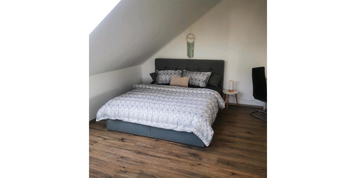 Dachgeschoßwohnung Schleiz - 1 Zimmer, 30 m&sup2;, 35&euro; | Angebot:24865350