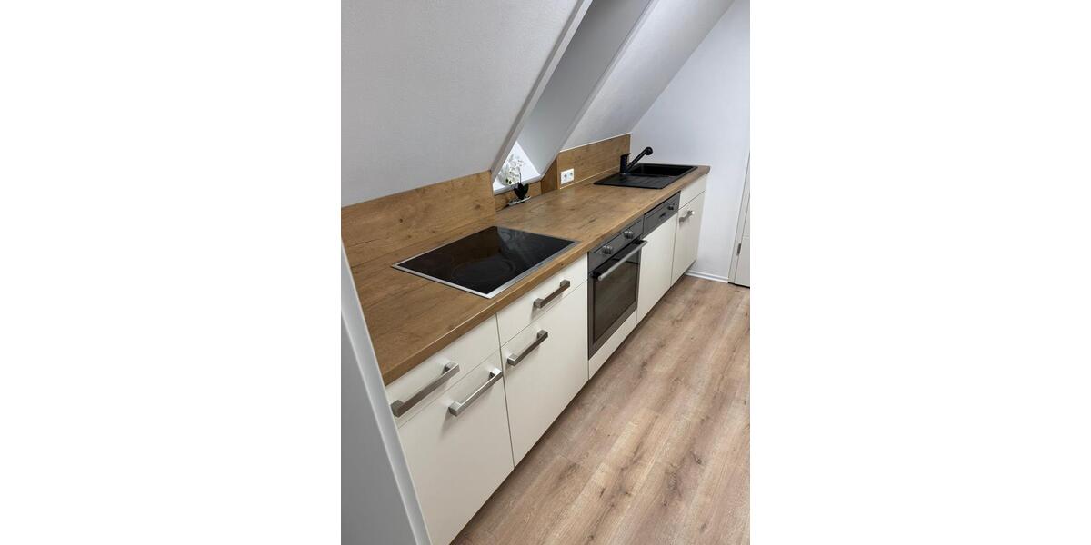 Dachgeschoßwohnung Muggensturm - 3 Zimmer, 70 m&sup2;, 1.100&euro; | Angebot:26075561