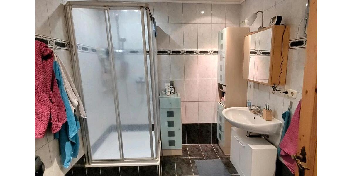 Dachgeschoßwohnung Straßlach-Dingharting Dingharting - 2.5 Zimmer, 76 m&sup2;, 1.200&euro; | Angebot:26149123