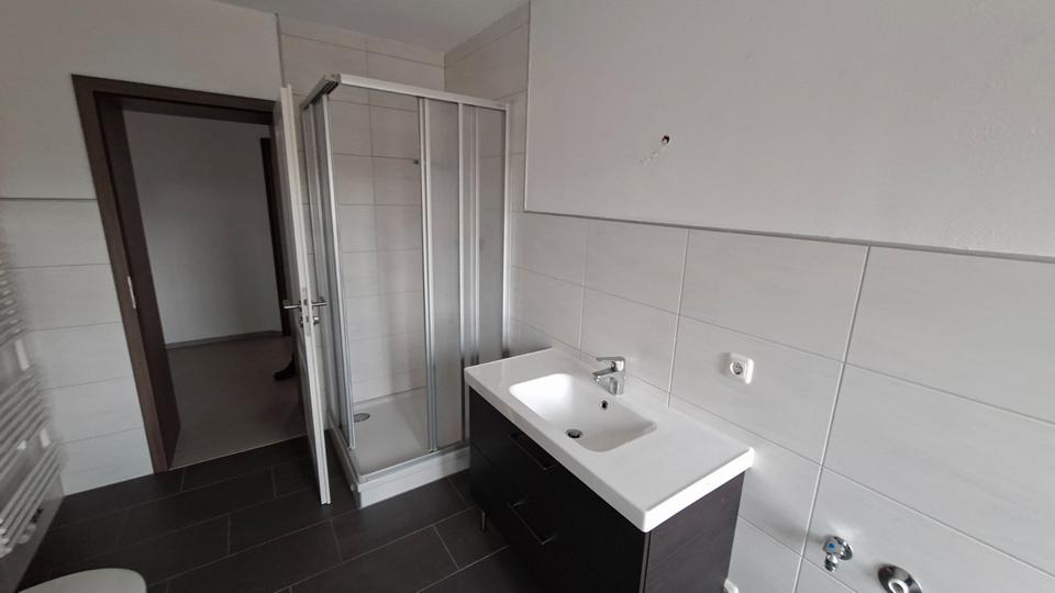 Etagenwohnung Hildburghausen - 3 Zimmer, 100 m&sup2;, 800&euro; | Angebot:26490551