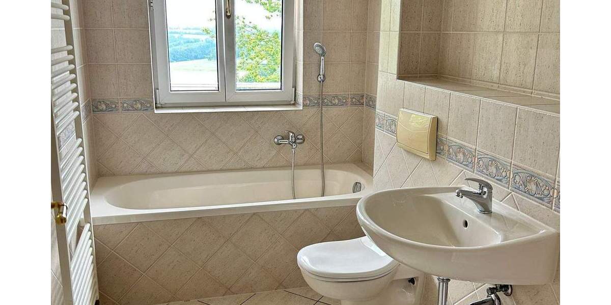Etagenwohnung Augustusburg - 5 Zimmer, 137 m&sup2;, 825&euro; | Angebot:23883269