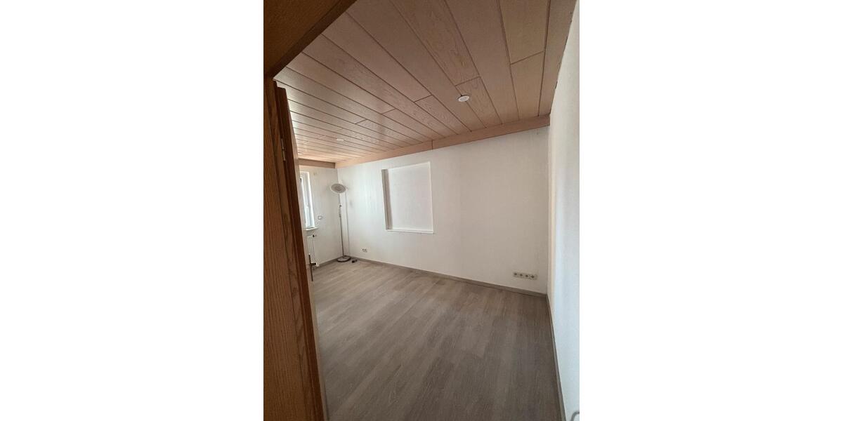 Erdgeschoßwohnung Aalen - 3.5 Zimmer, 88 m&sup2;, 1.200&euro; | Angebot:24835324