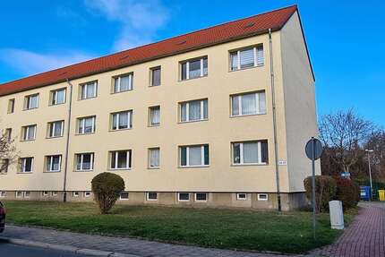 Wohnung Halberstadt - 4 Zimmer, 73 m&sup2;, 400&euro; | Angebot:26586706