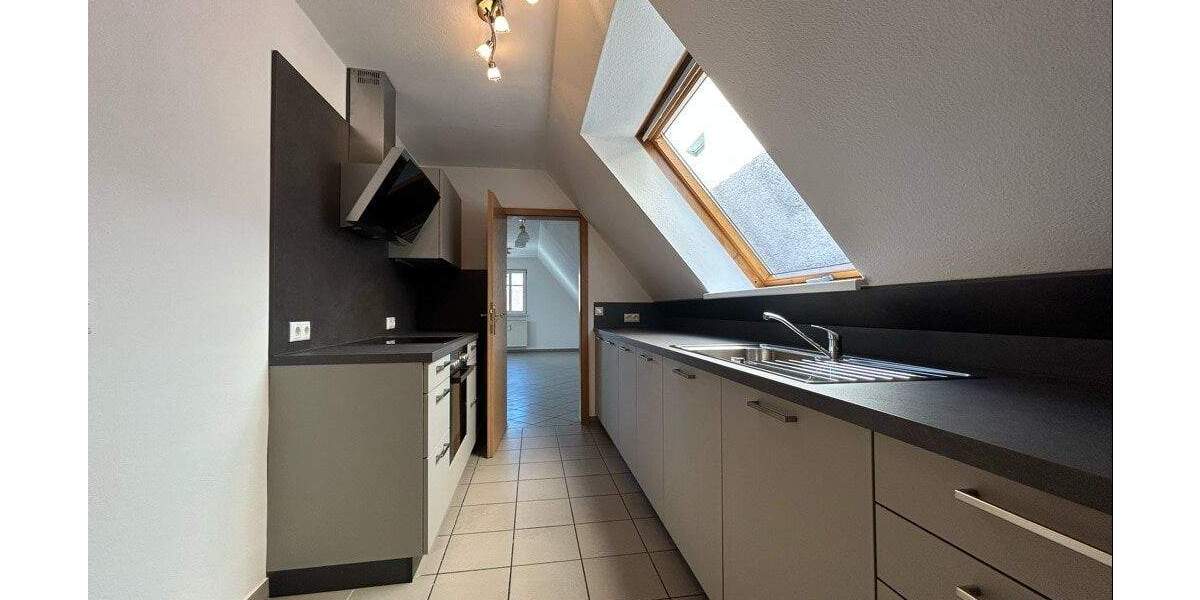 Etagenwohnung Herrieden - 4 Zimmer, 106 m&sup2;, 850&euro; | Angebot:25862337
