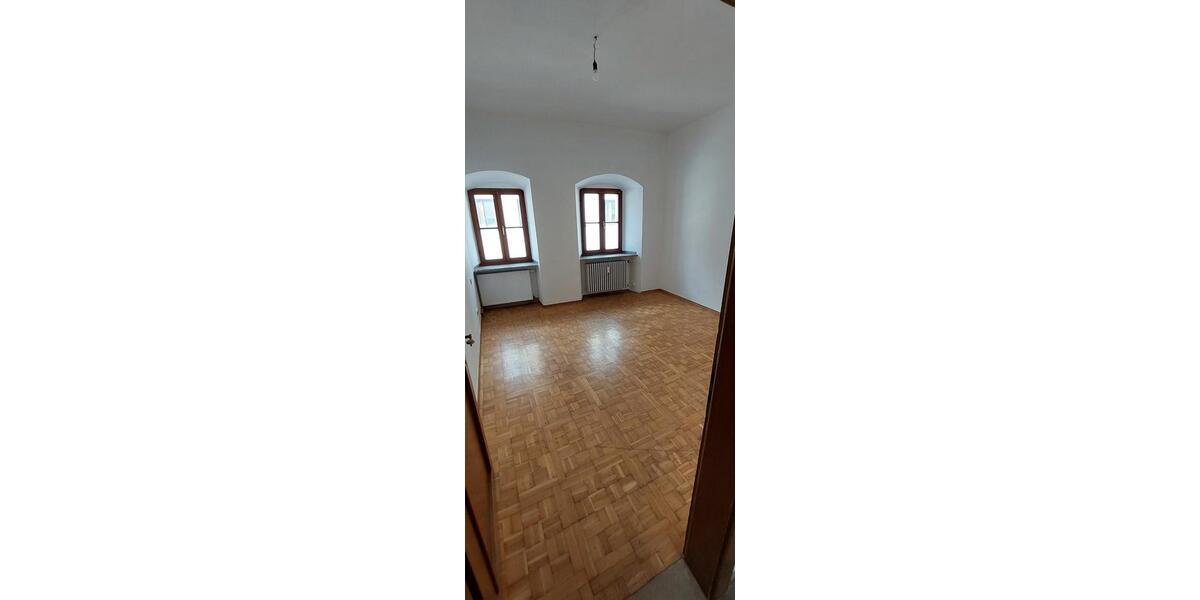 Etagenwohnung Neunburg vorm Wald - 3 Zimmer, 85 m&sup2;, 950&euro; | Angebot:26676119