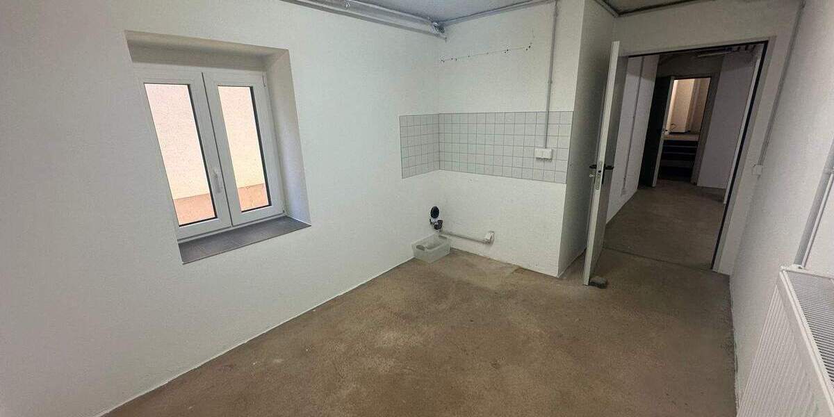 Gewerbeobjekt Merzig - 4 Zimmer, 1.800&euro; | Angebot:25798633