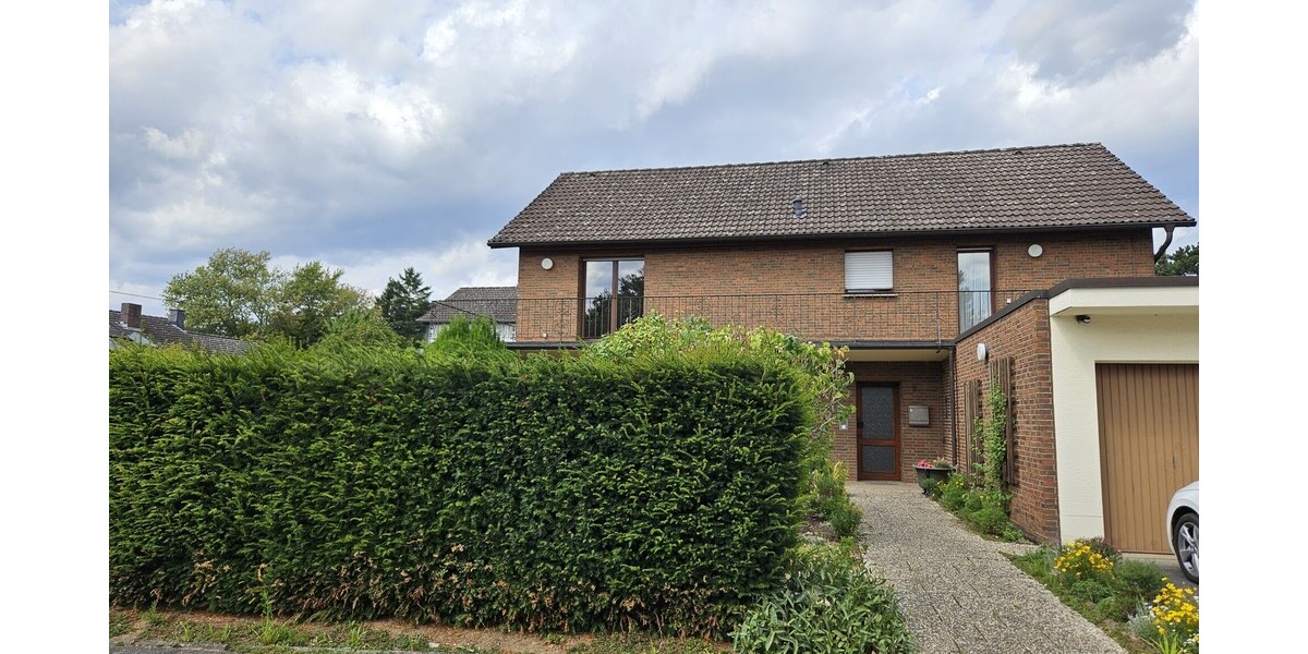 Freistehendes Einfamilienhaus in ruhiger Wohnlage mit Garten und Doppelgarage - Einfamilienhaus Königswinter Thomasberg | Angebot:26646272