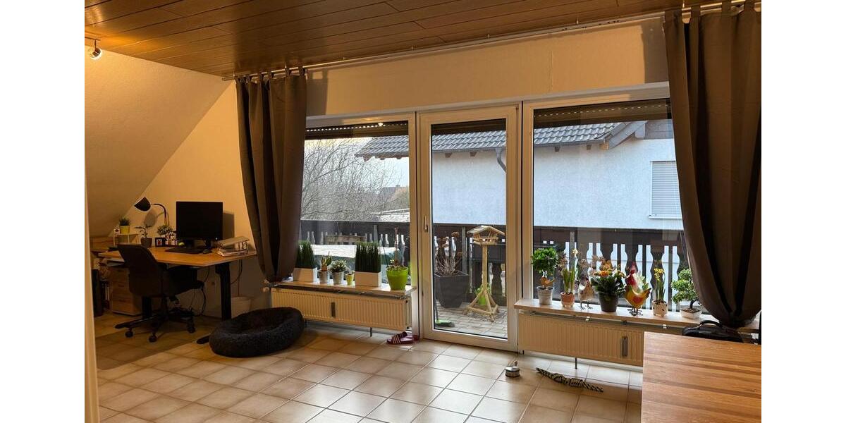 Etagenwohnung Niedenstein - 4 Zimmer, 120 m&sup2;, 936&euro; | Angebot:26690843