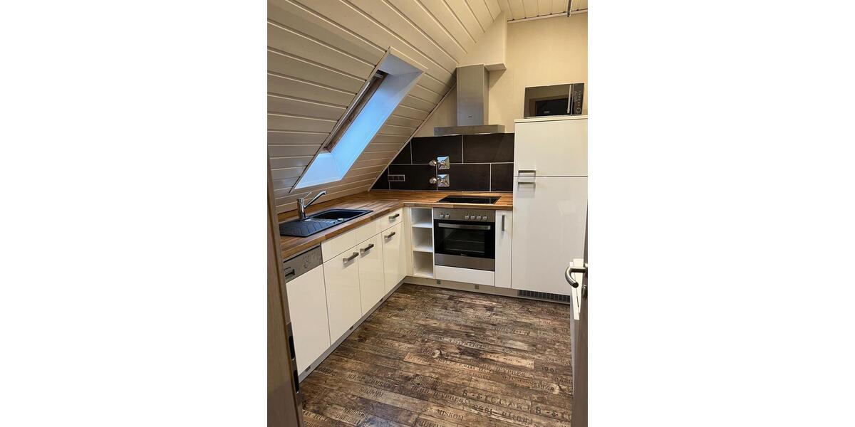 1 ZKB Wohnung, komplett möbliert, Dachgeschoss in zentraler Lage 1 zimmer