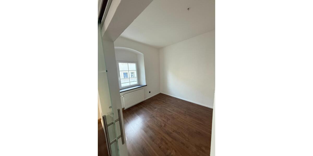 Exklusive Wohnung im Herzen von Hof 1 zimmer