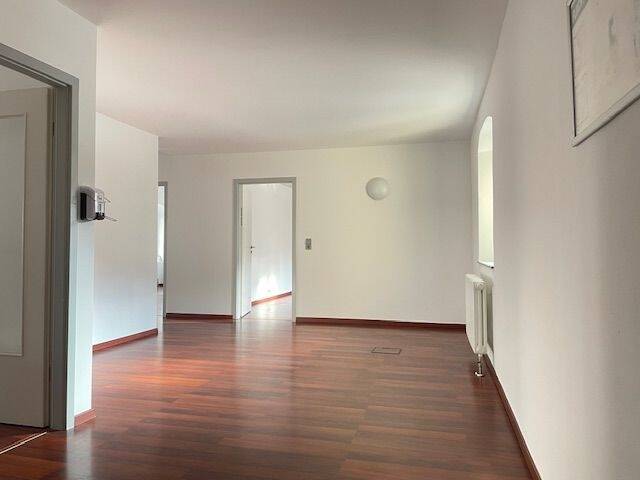 Gewerbeobjekt Eisenach - 4 Zimmer, 123 m&sup2;, 865&euro; | Angebot:25836592