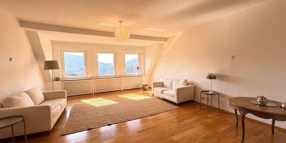 Etagenwohnung Baden-Baden Innenstadt - 4 Zimmer, 123 m&sup2;, 1.600&euro; | Angebot:25877332