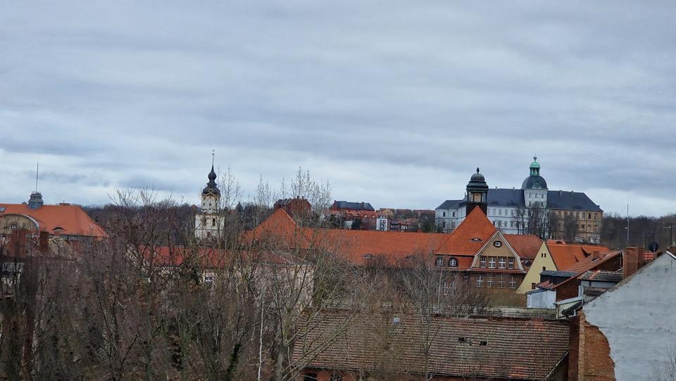 Dachgeschoßwohnung Weißenfels - 3 Zimmer, 80 m&sup2;, 480&euro; | Angebot:25080973