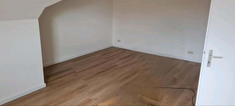 Dachgeschoßwohnung Heikendorf - 2 Zimmer, 42 m&sup2;, 730&euro; | Angebot:26688699