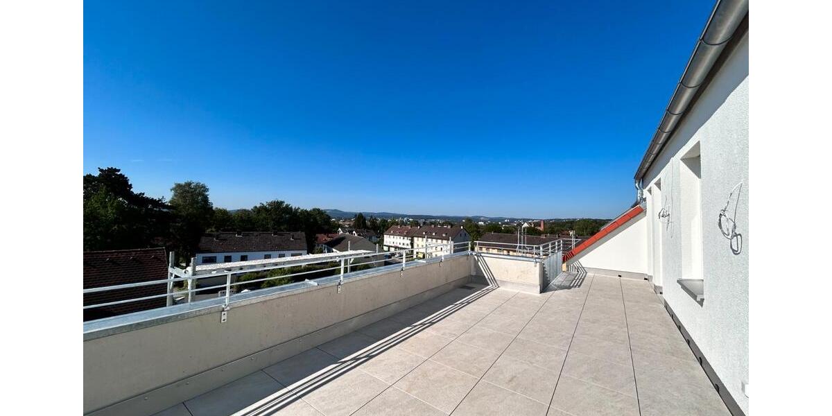 Dachgeschoßwohnung Bayreuth Bernecker Straße / Insel / Riedelsberg - 4 Zimmer, 143 m&sup2;, 2.155&euro; | Angebot:26147855