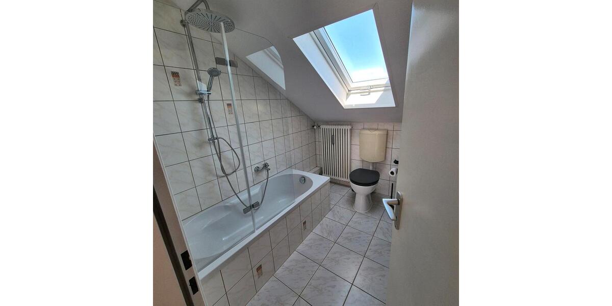 Dachgeschoßwohnung Marktrodach - 2.5 Zimmer, 85 m&sup2;, 580&euro; | Angebot:26454268