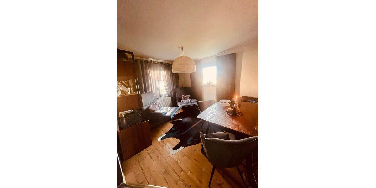 Wunderschöne ruhige 2 Zimmer Whg EG Küche Tageslichtbad 46qm 2 zimmer