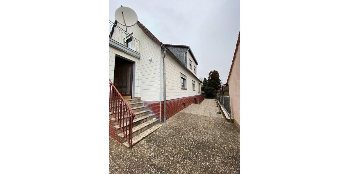 Einfamilienhaus Eisenberg (Pfalz) - 8 Zimmer, 167 m&sup2;, 2.000&euro; | Angebot:24673530